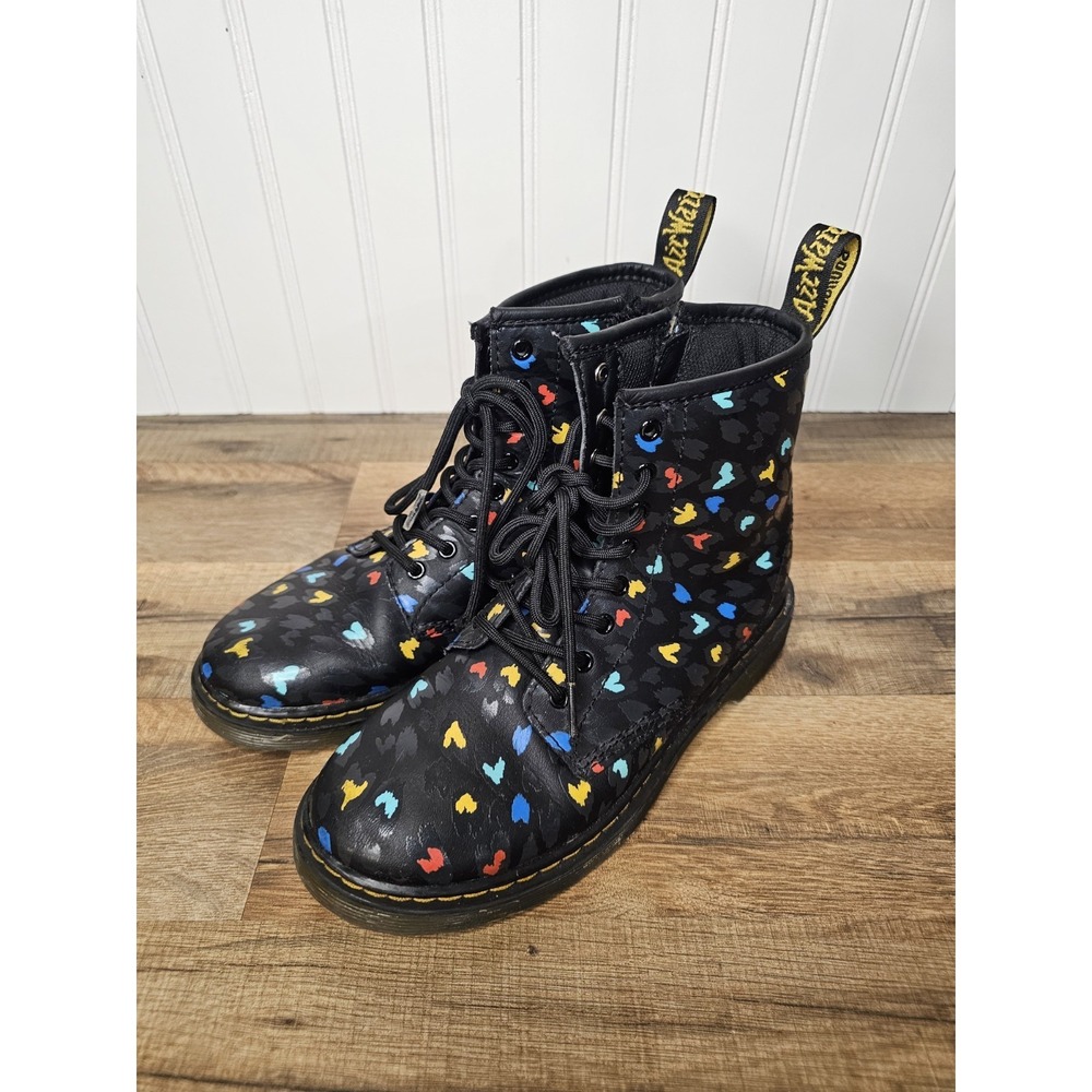 Dr. Martens Heart Printed Leather Combat Boots Youth Girls Size 4 #1460 - Picture 1 of 11